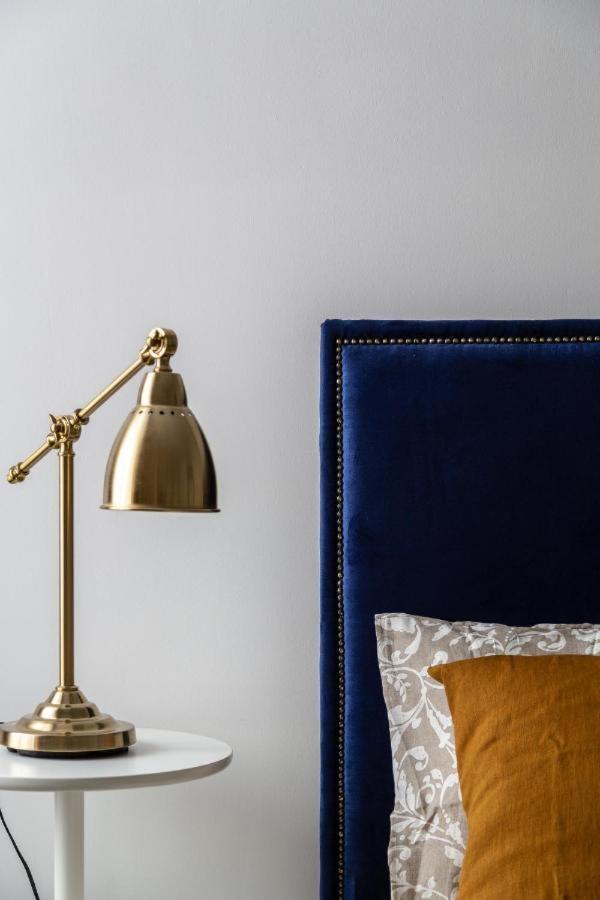 Chic, Captivating Space Budapest Luaran gambar